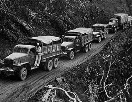 抗日战争中的驼峰航线,抗战时期空中生命线