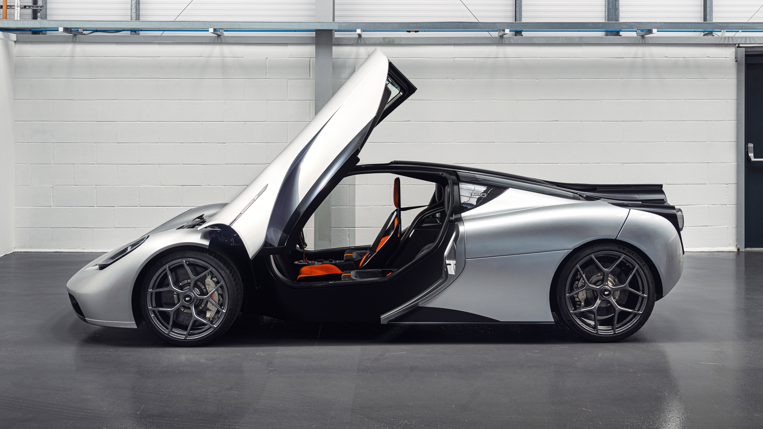 红旗e-hs9vs库里南,全新红旗E-HS9实车