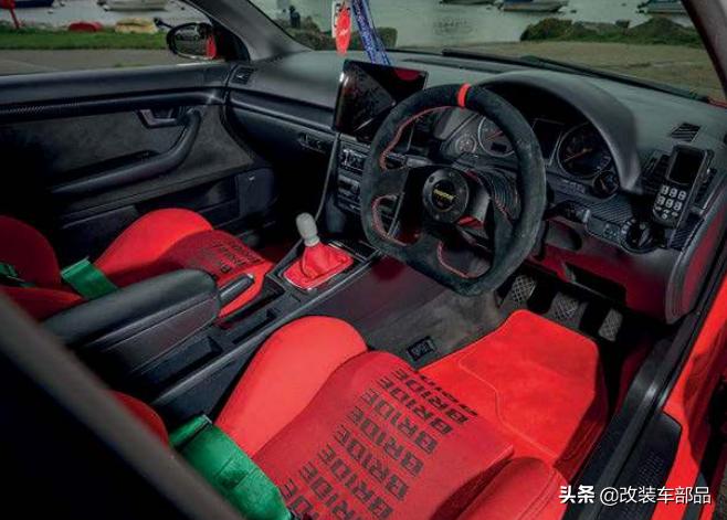 十几万新款四驱奥迪a4,谁说老车不能漂移