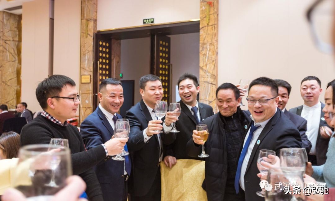 武汉竹山商会会长办公会顺利召开,湖北工商联共圆中国梦