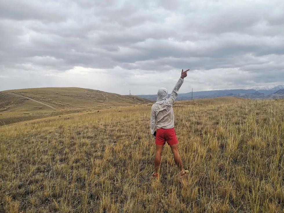 这三个跑步女神太牛了！连续26小时，在杭州西湖的群山里跑了100+公里