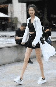 搞笑gif图妹子你这智商真是堪忧啊,妹子超搞笑gif