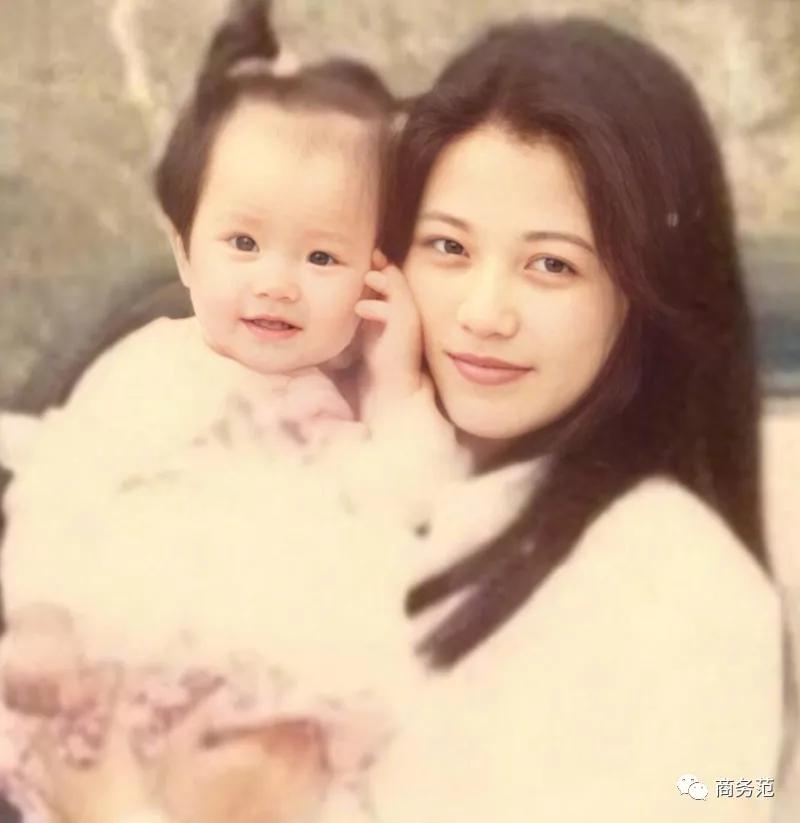 38岁全智贤复出惊艳，老公继承亿万家业，事业家庭两不误~