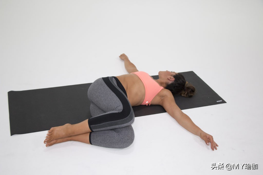 排下腹胀气的瑜伽动作,有助于肠胃消化的瑜伽动作