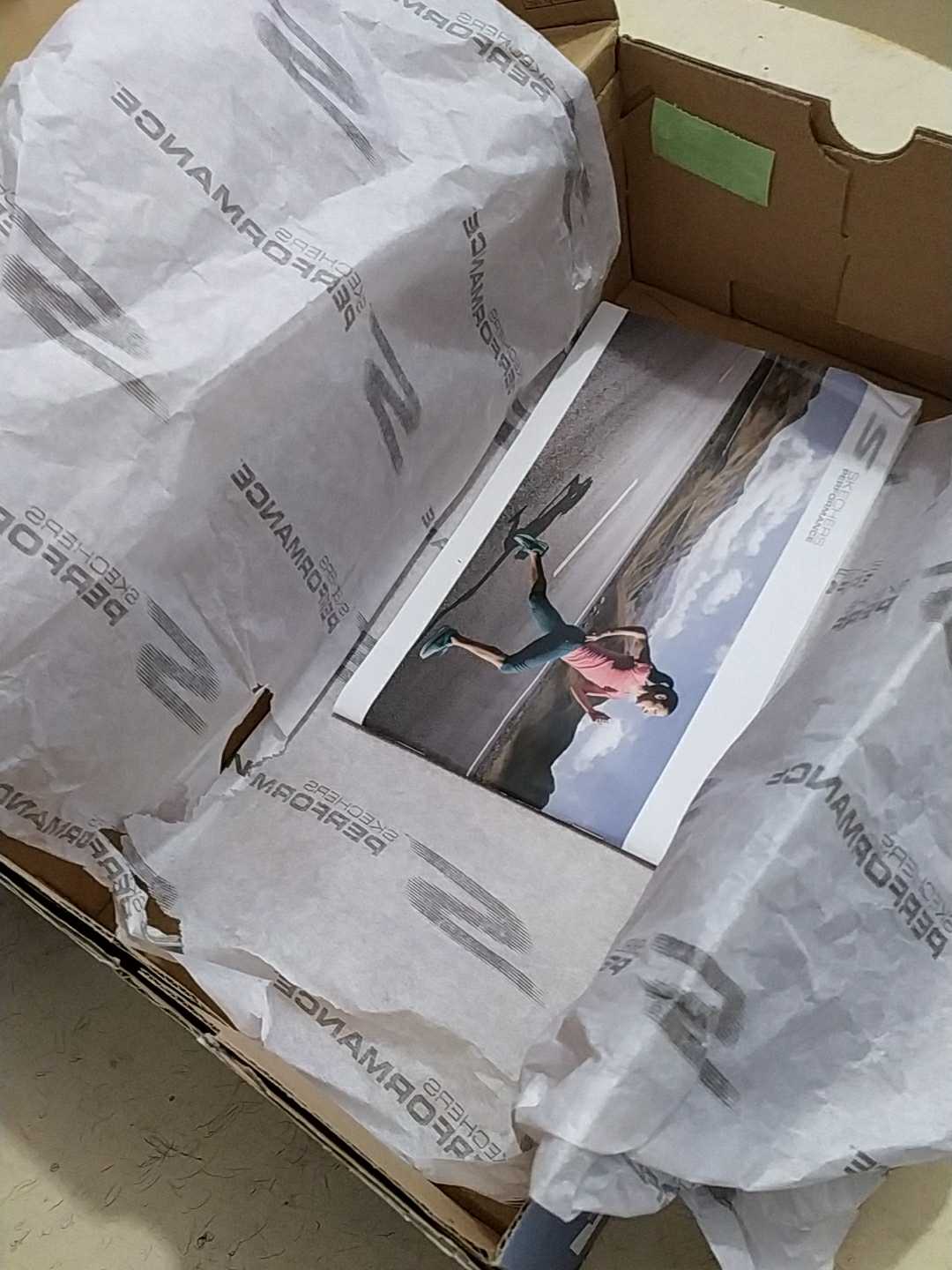 国产轻便健步鞋,美国生产的老年人健步鞋