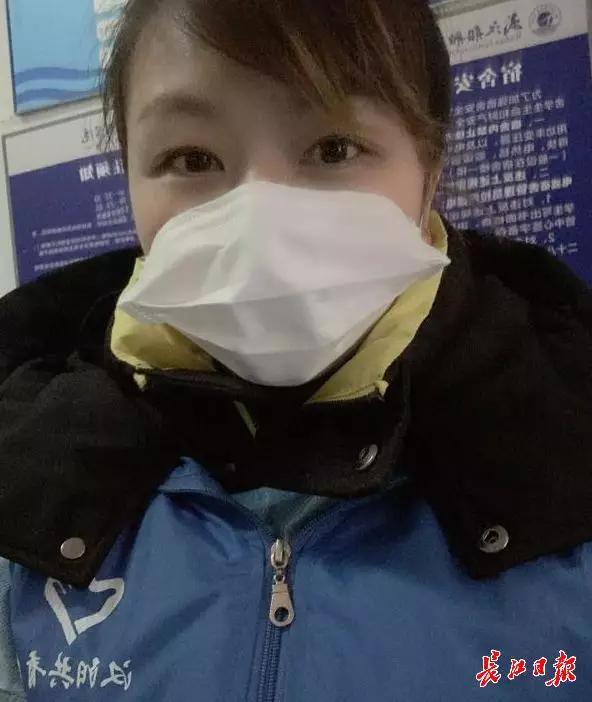 到一线,汲取奋进力量展现青年担当