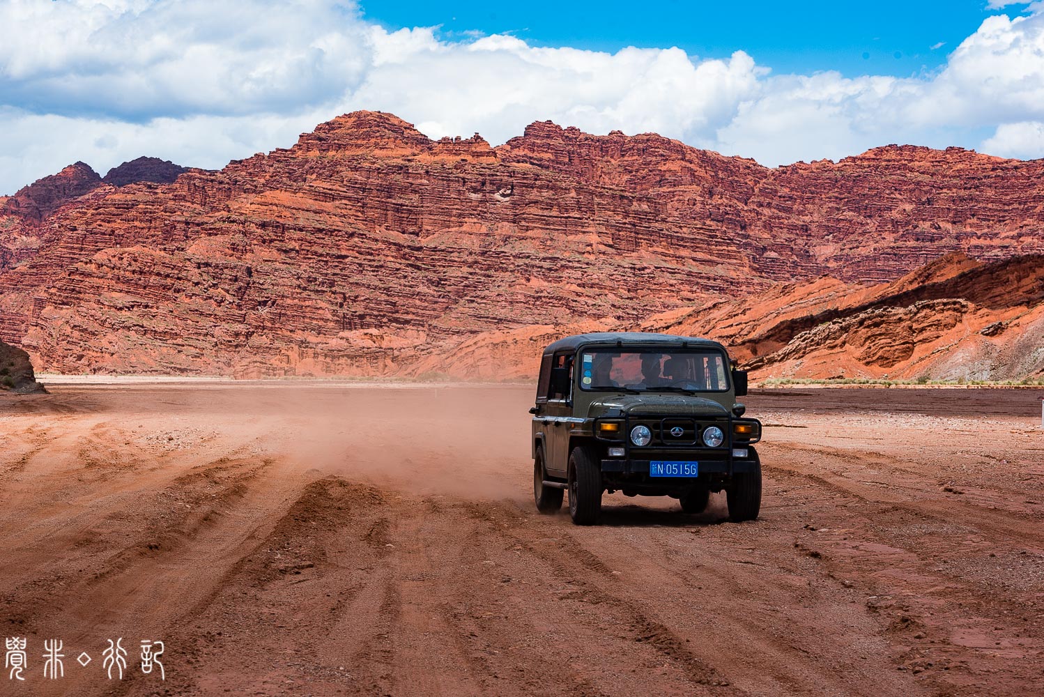 温宿大峡谷和甘肃七彩丹霞,温宿县丹霞大峡谷