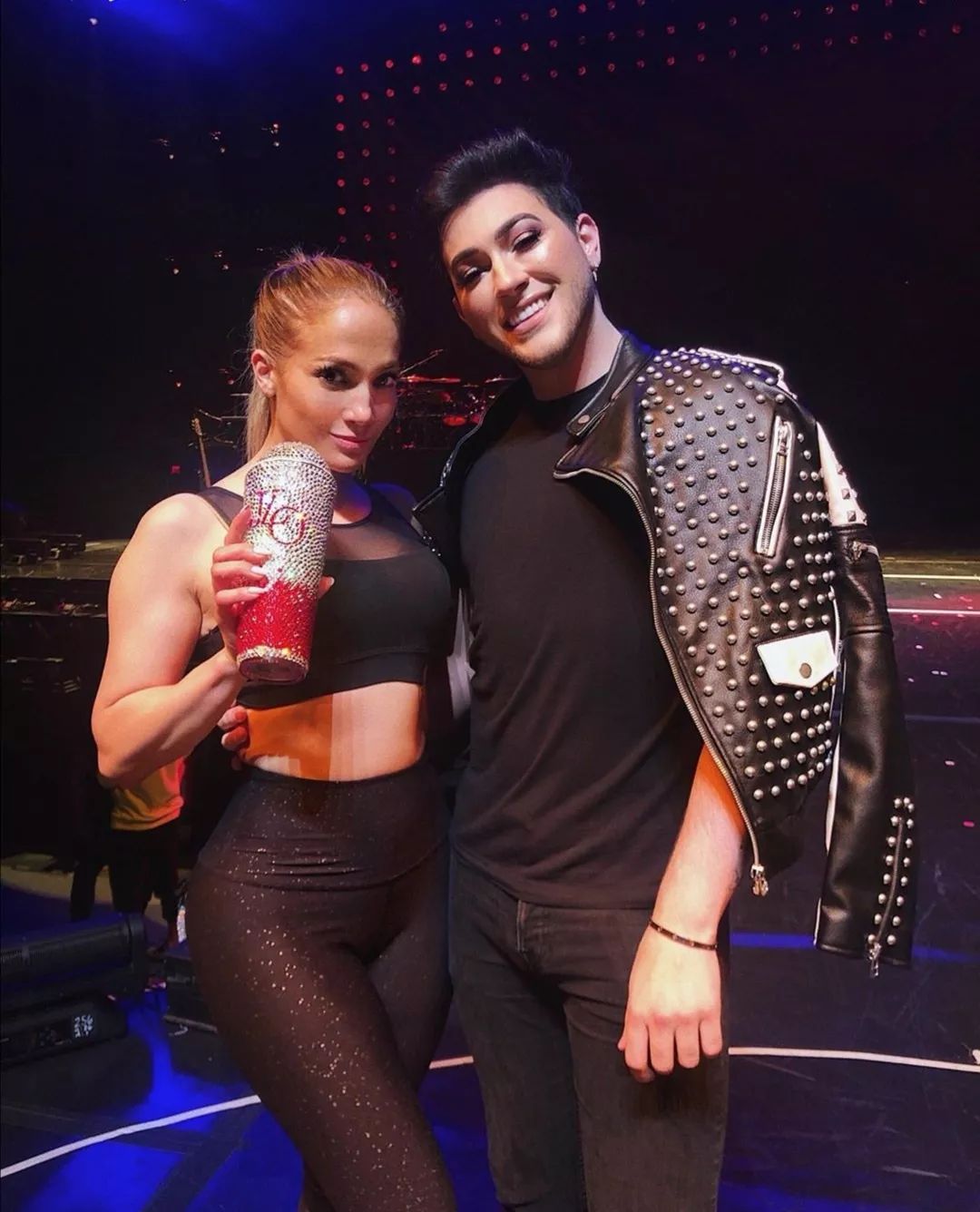 妖艳络腮胡Manny魅力无边！G-shockx化學製品方程式，也太酷了