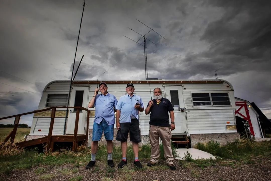 业余无线电台的“魔力”打破了COVID-19疫情笼罩下的低迷