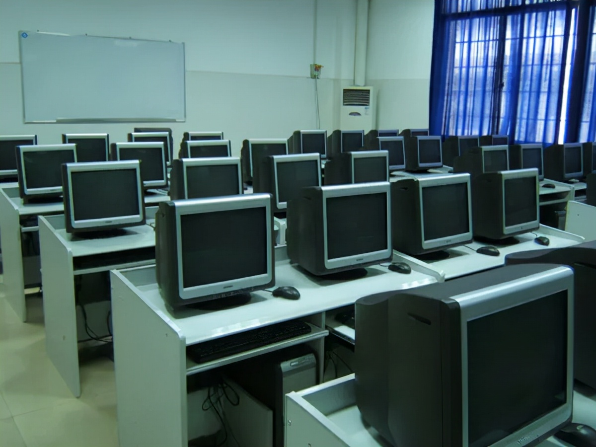 欠债3000亿宣布破产,欠债一千多个亿的公司倒闭