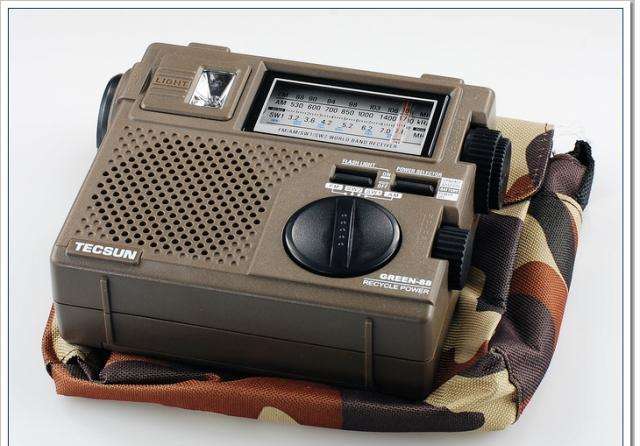 应急救援收音机,应急手摇发电机收音机