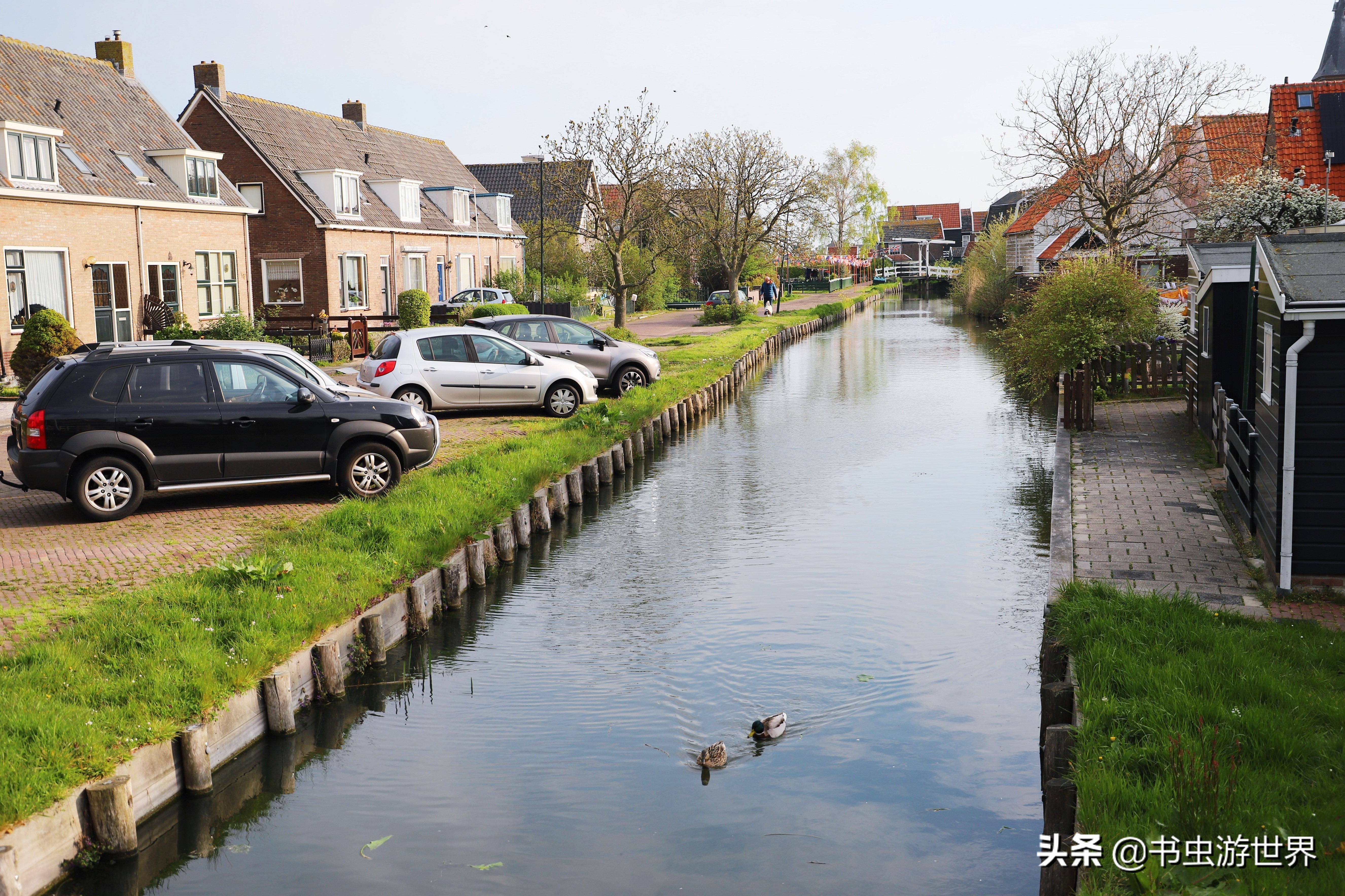 红顶小木屋,红顶绿墙小木屋