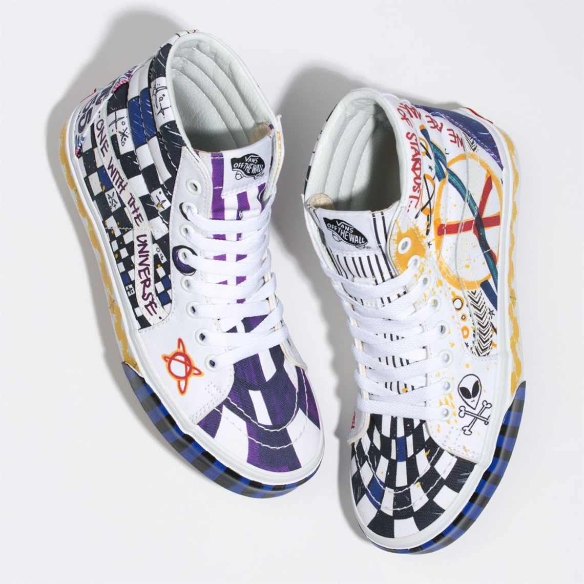 Vans为女性设计的“银河女神”新款在鞋面上添加了狂野的涂鸦