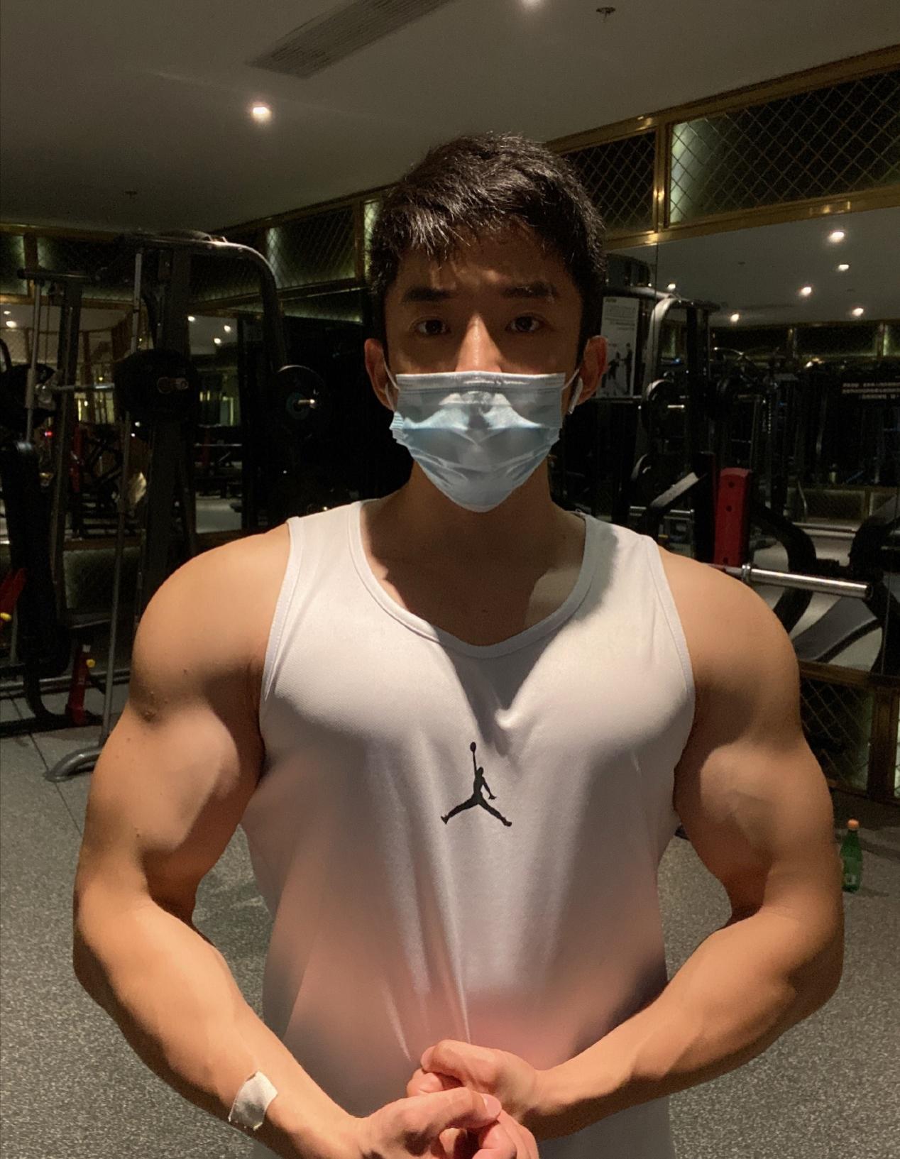 肌肉男神高颜值,肌肉男神健美