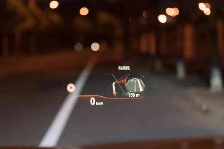 深蓝s7hud抬头显示是标配,宝马m4hud抬头显示是标配嘛