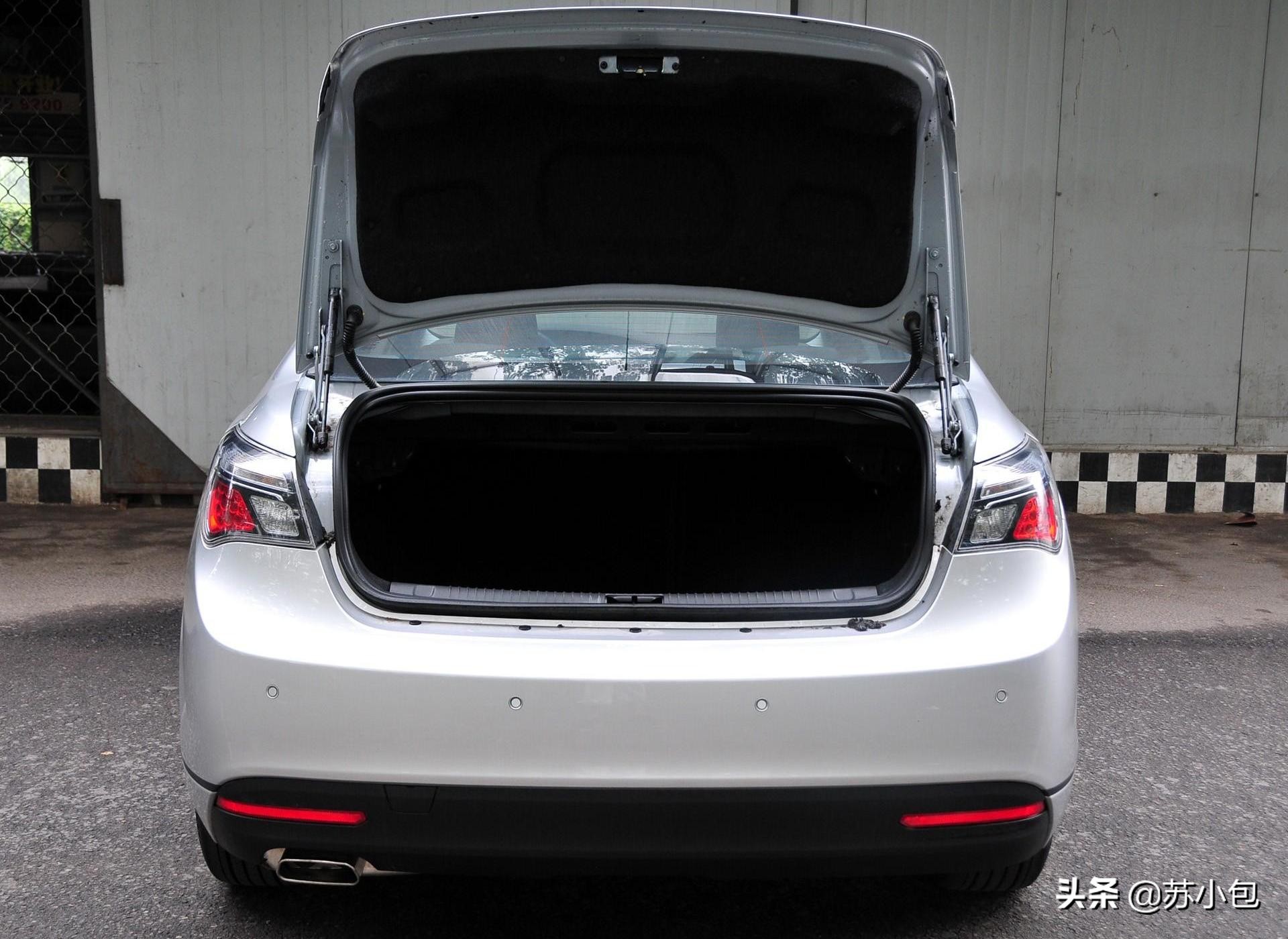 名爵62011款方向盘,2011款名爵6油箱开关在哪