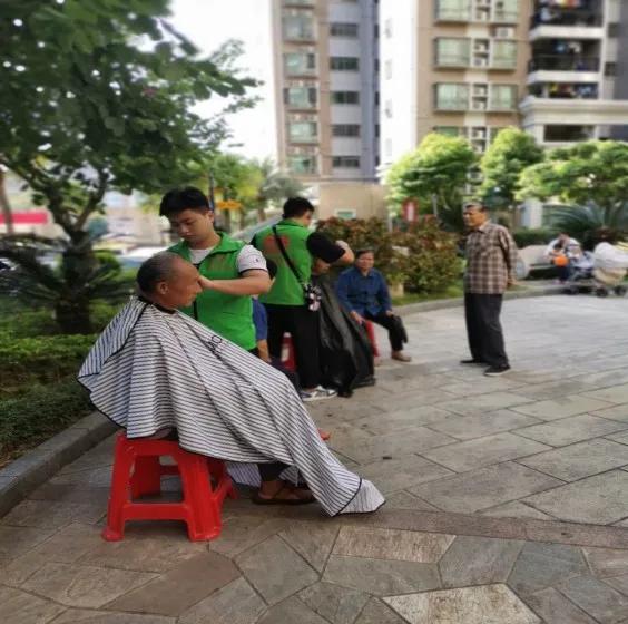 志愿服务我们齐参与,志愿服务我们一直在路上