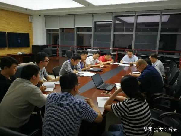 浠ヨ椽鑵愭渚嬭绀鸿韩杈逛汉,浠ユ涓洪壌璀︾ず鍏氬憳骞查儴