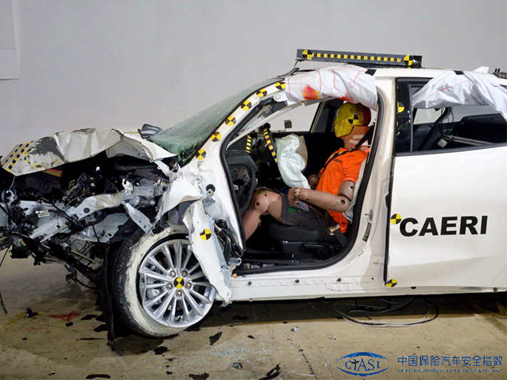 最安全的预警车,汽车安全最好的是哪款车