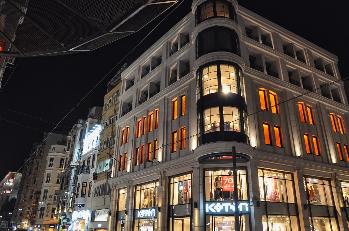 美国连环杀手戴帽子穿大衣,美国最著名的七个变态连环杀手