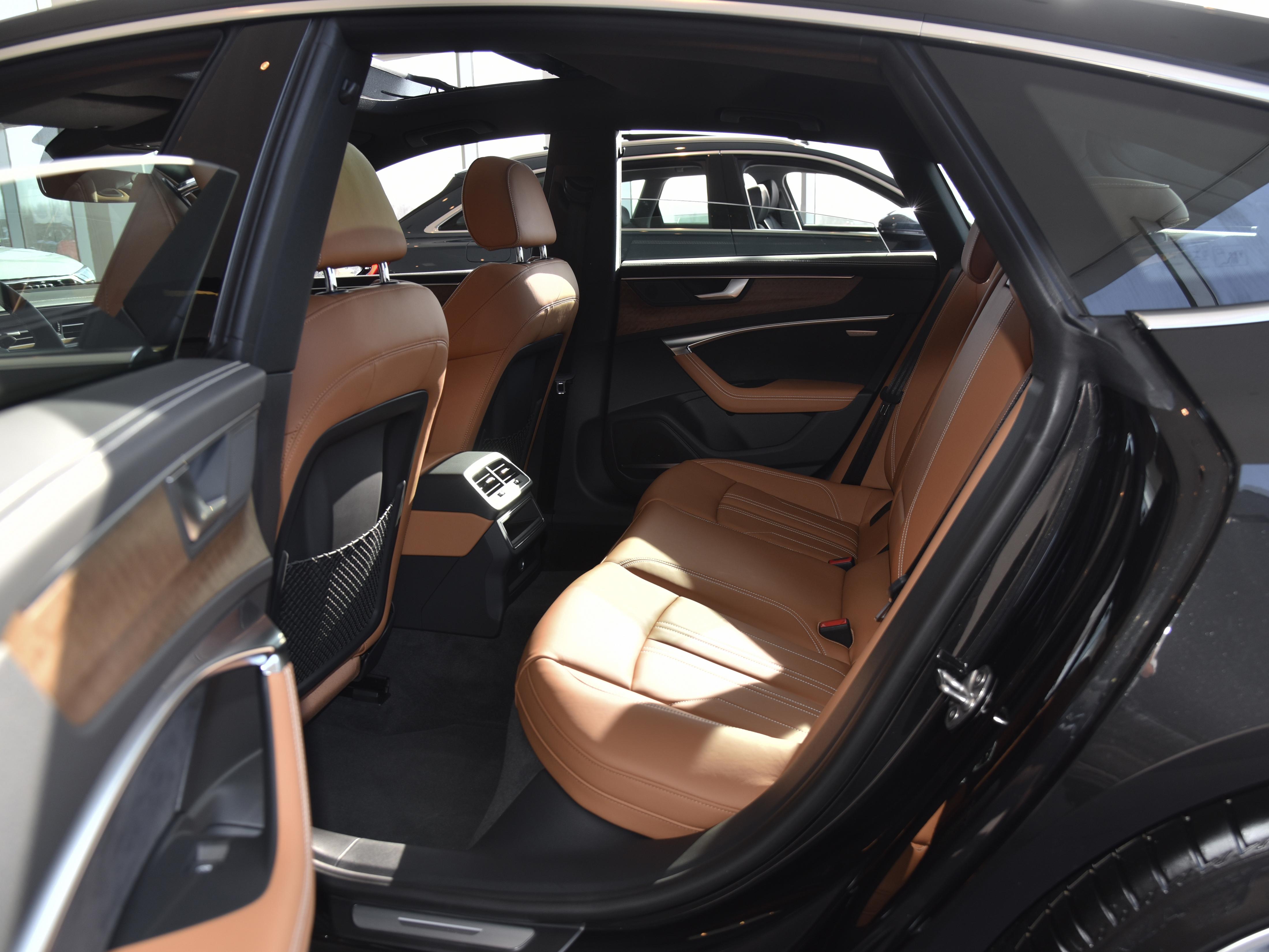 前后五连杆悬架的车有什么优势,全新奥迪a755tfsi