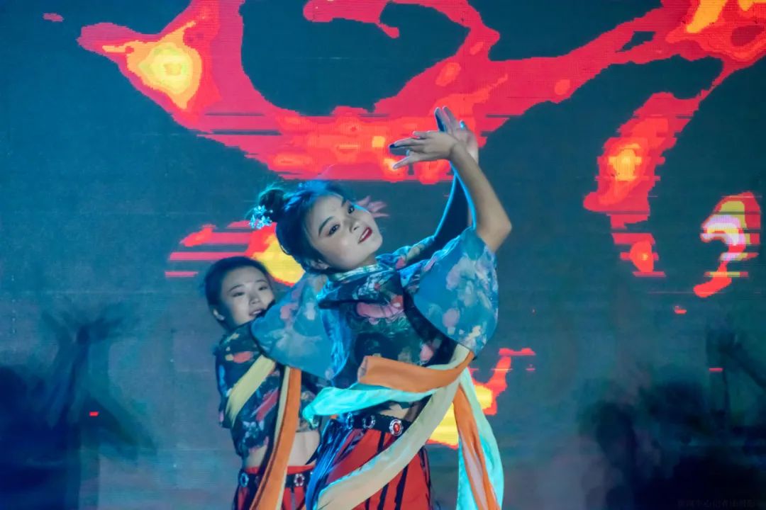 贵州大学科技学院2017级迎新晚会,各大高校迎新晚会视频