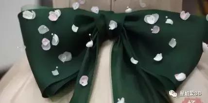 杨幂一身粉色修身礼服少女感十足,杨幂中国衣服