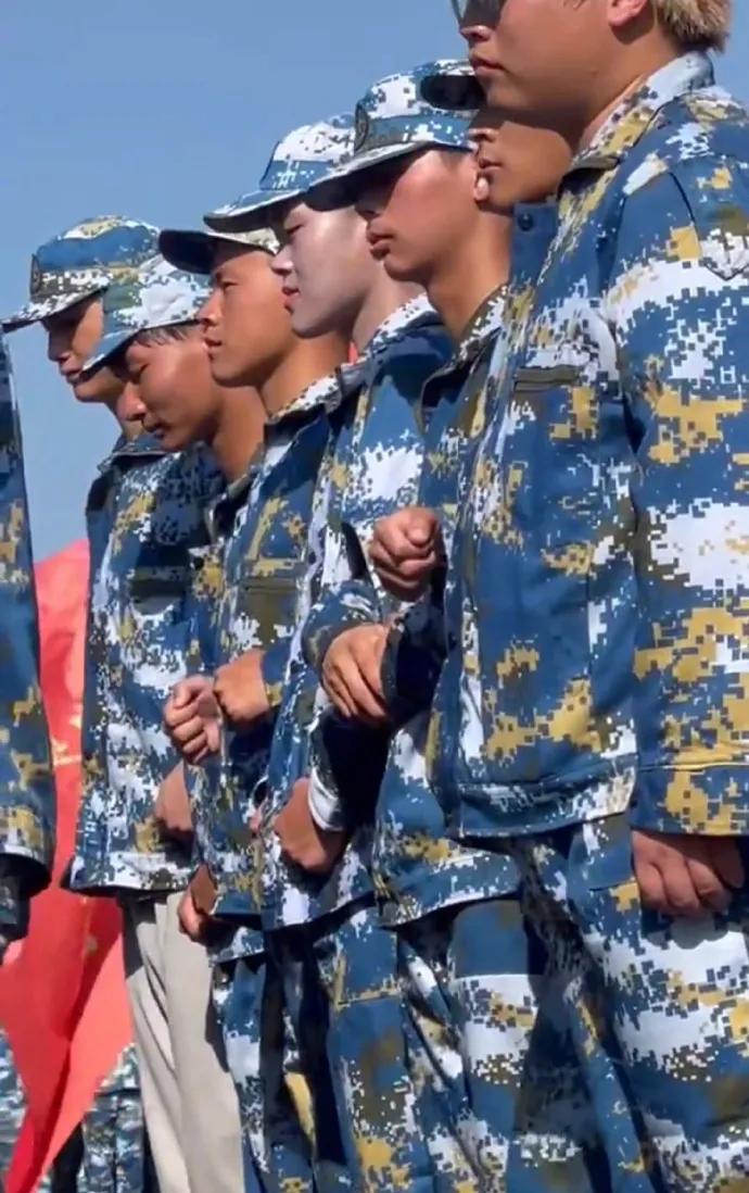 娃娃脸的人老了以后的样子,娃娃脸年纪越大越好看