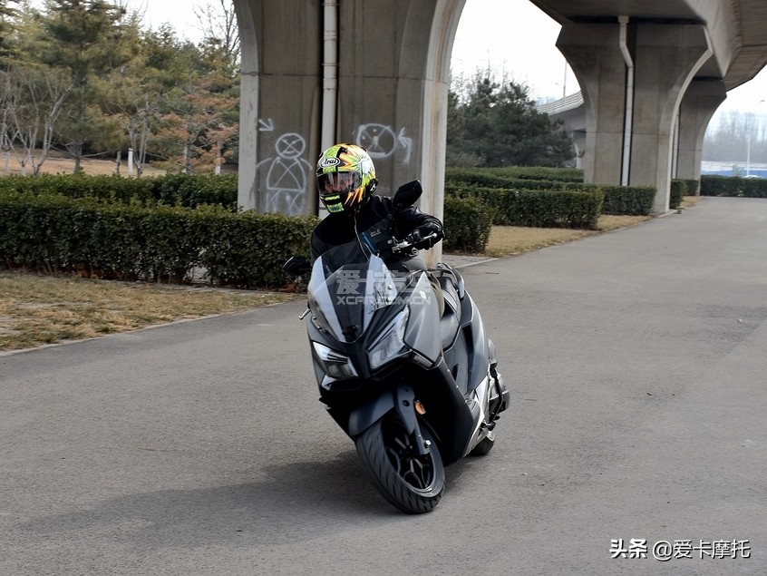 踏板光阳赛艇250,赛艇250和ct250哪个值得购买