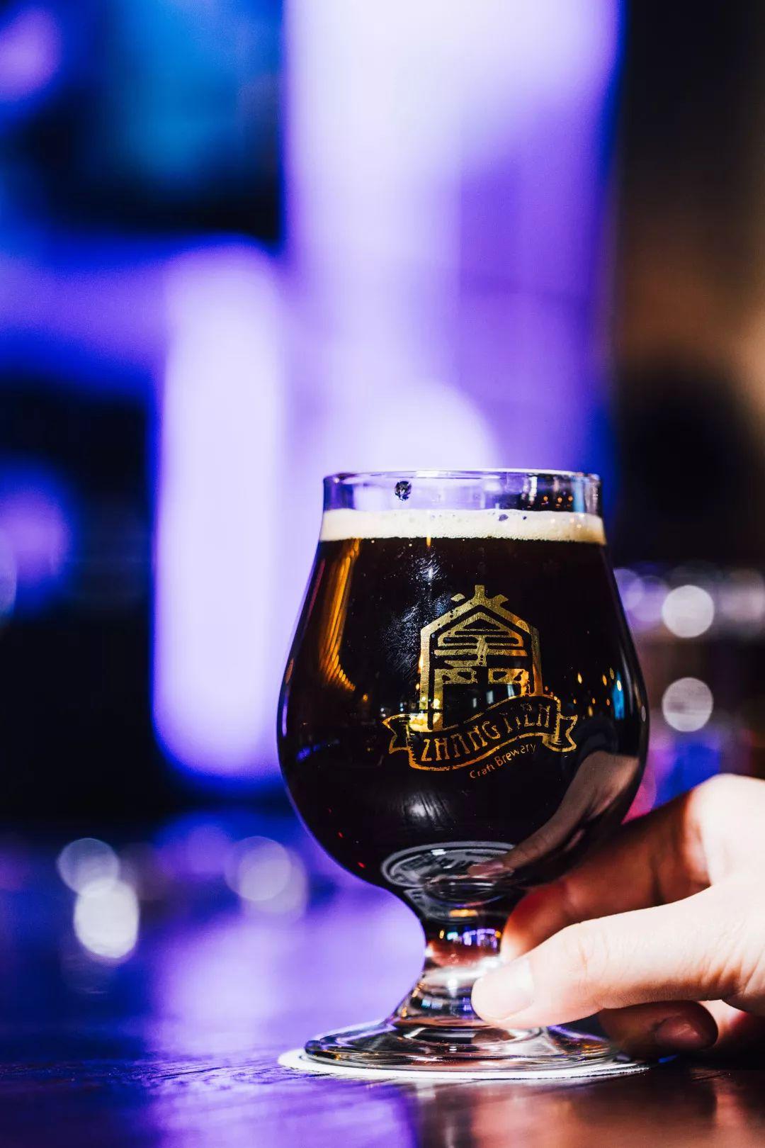 外国人喝中国精酿,外国人喝的真正的精酿