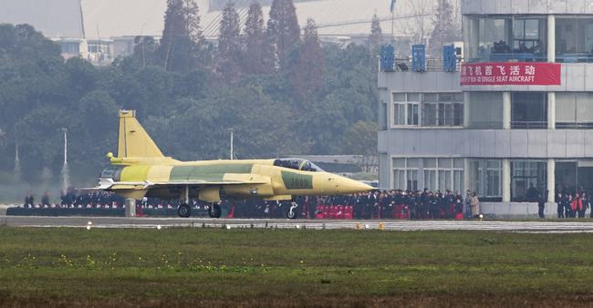 枭龙战斗机对外成交价,枭龙战机再获大突破