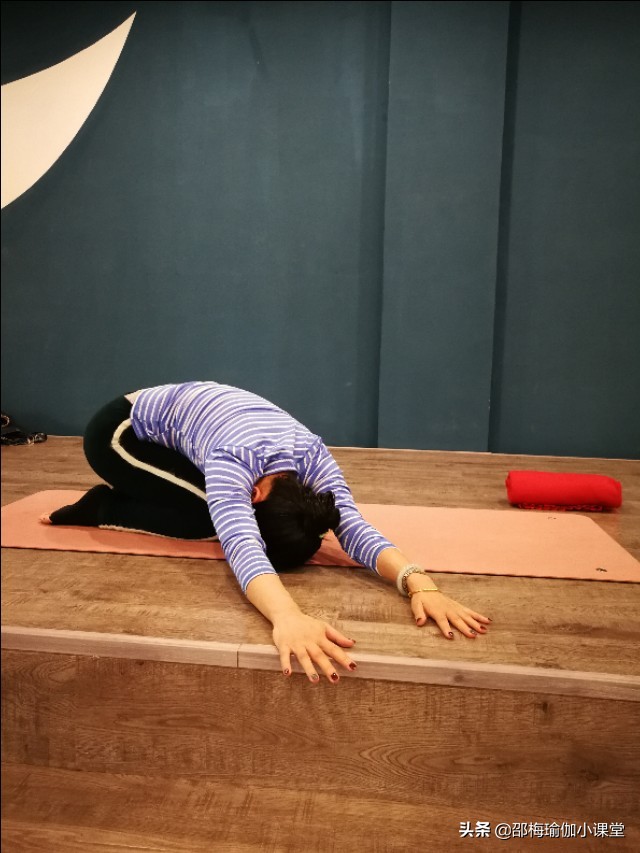 经期瑜伽串联,经期瑜伽体式100例