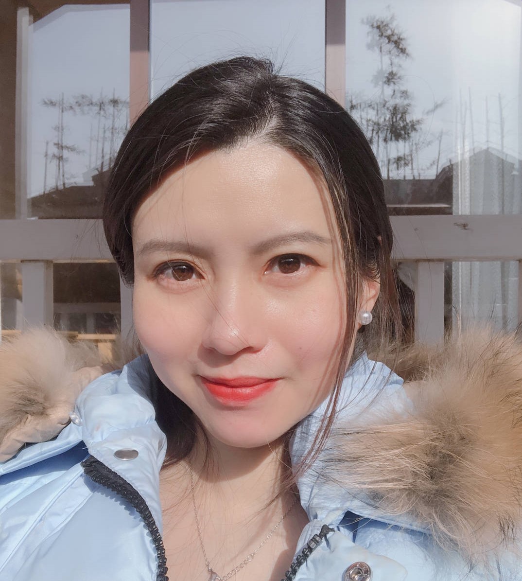 足球女记者被开除,重罚女记者