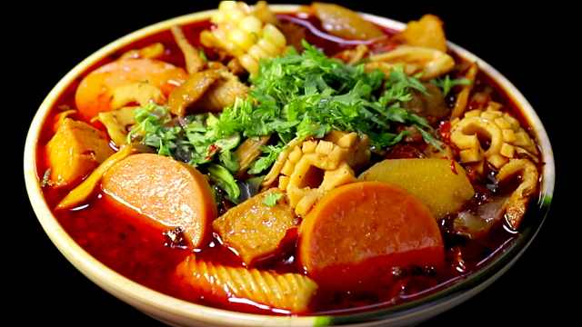 一个人的火锅就是冒菜,冒菜是一个人也可以吃的火锅