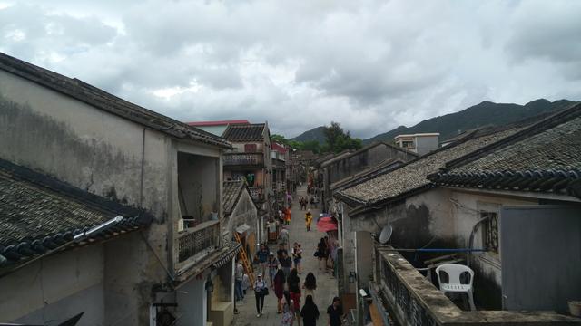 足球是圆的但从不圆满,足球是圆的是谁说的