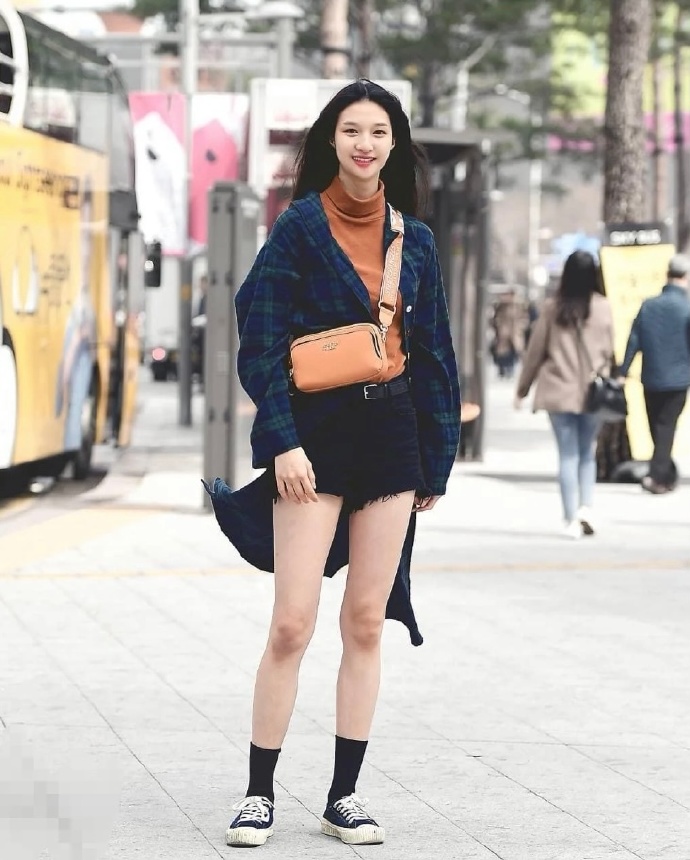 外套叠穿搭配,穿老气的外套怎么显年轻