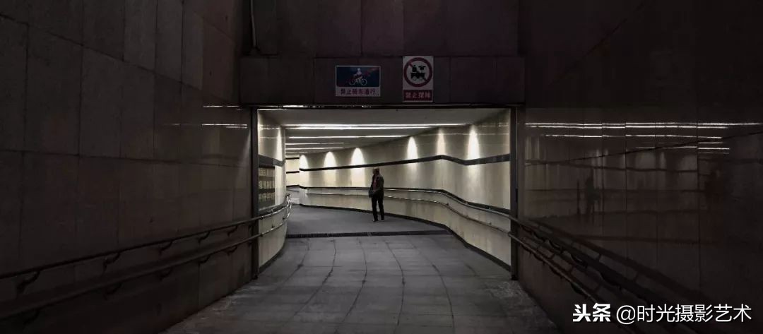 手机摄影人像创意作品教程,手机拍摄光影的艺术教程