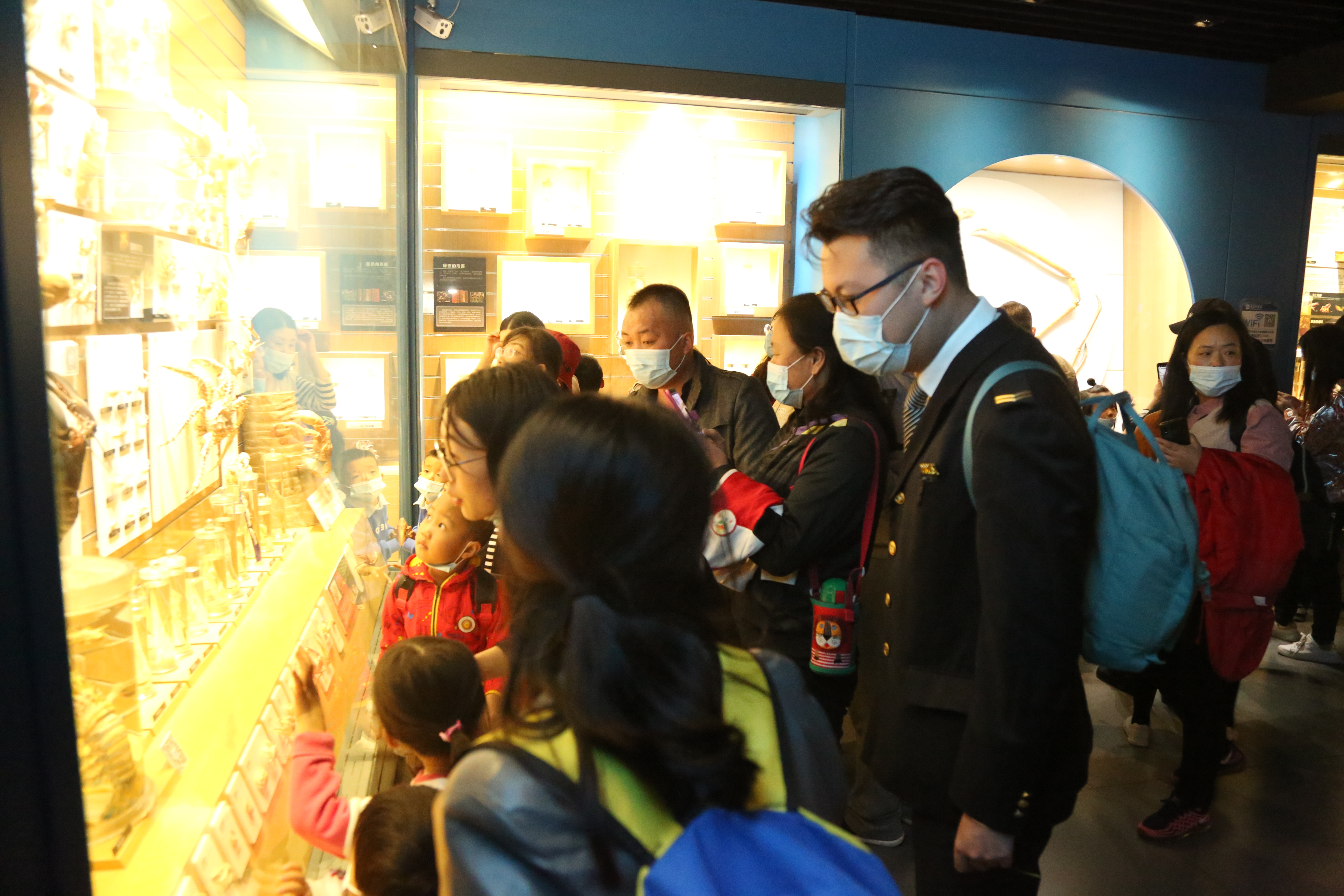 带娃郊游青岛,带家长青岛两天一夜游攻略