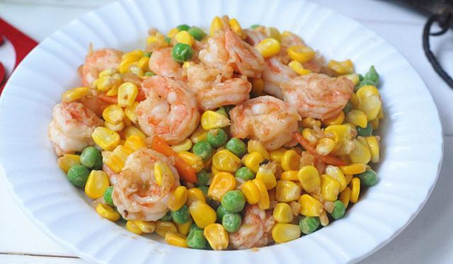 冰冻虾，别直接下锅！多加这“1步”，鲜嫩又不腥，美味吃不够