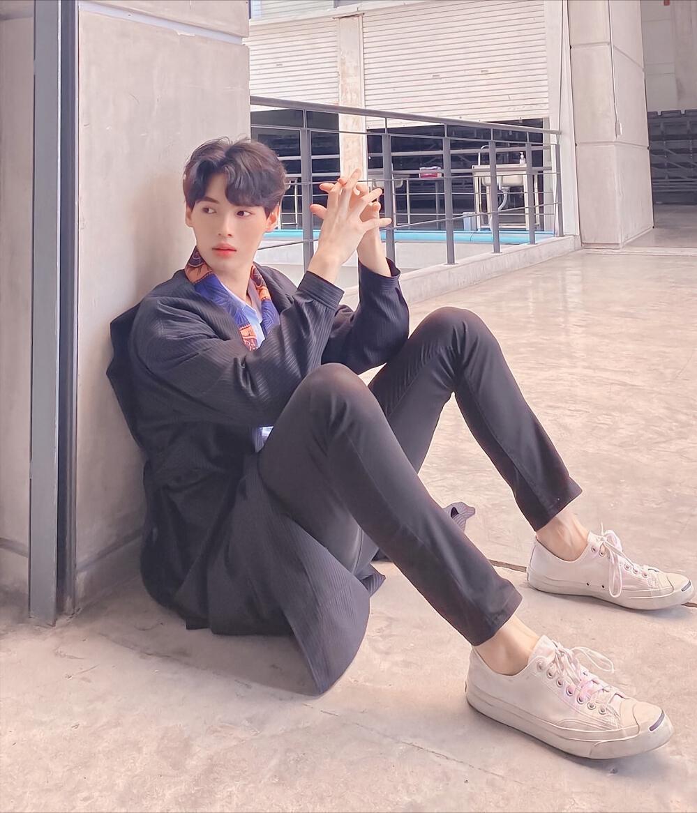 他泰让人一眼万年的外观：妞的鼻尖痣泡芙的笑眼文总的手