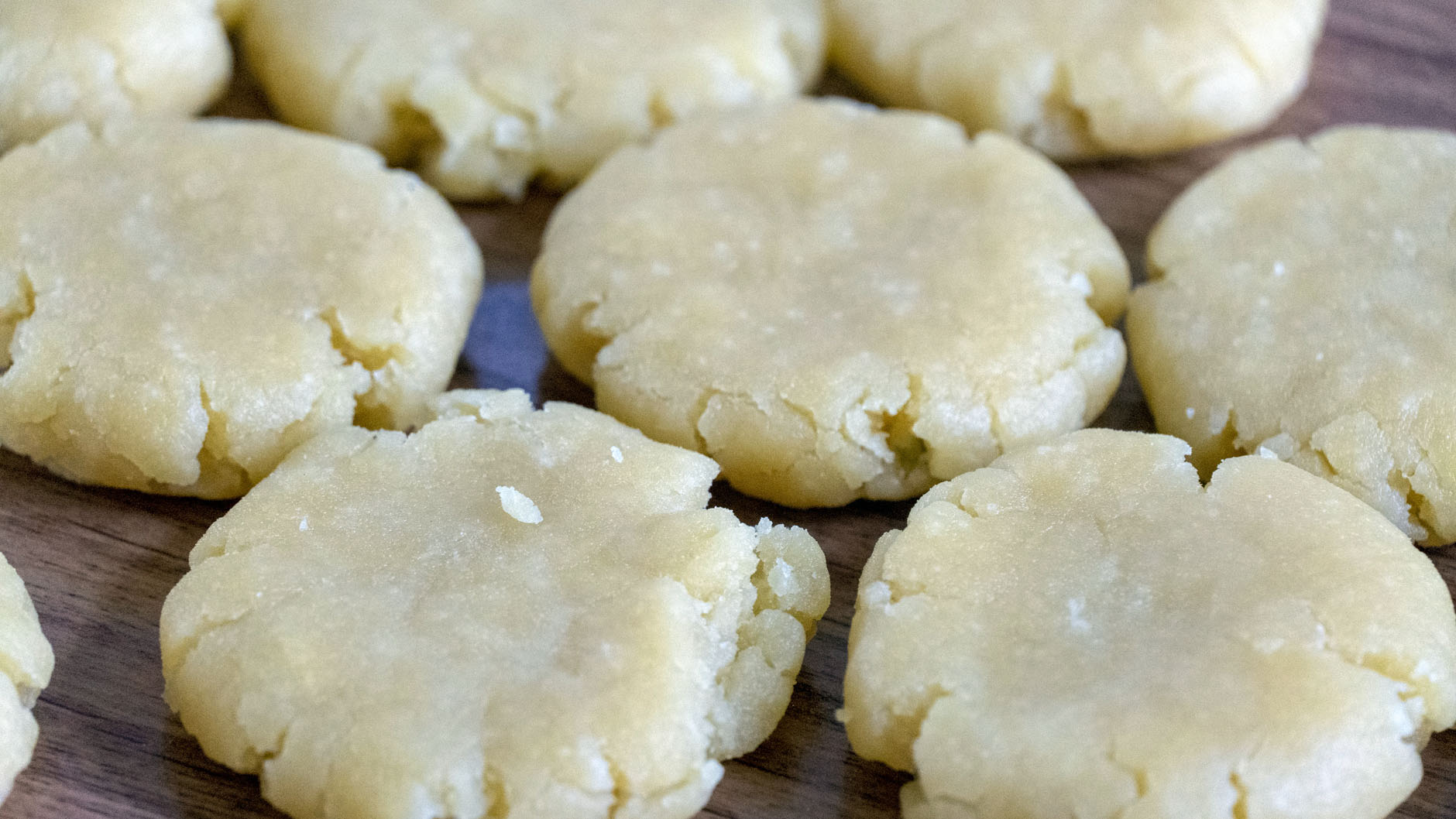 不揉面不擀面的懒人肉饼,教你做懒人白菜馅饼不揉面不擀面