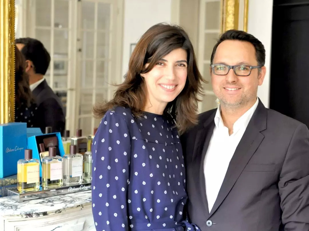 为什么rihanna那么火,rihanna副业赚多少钱