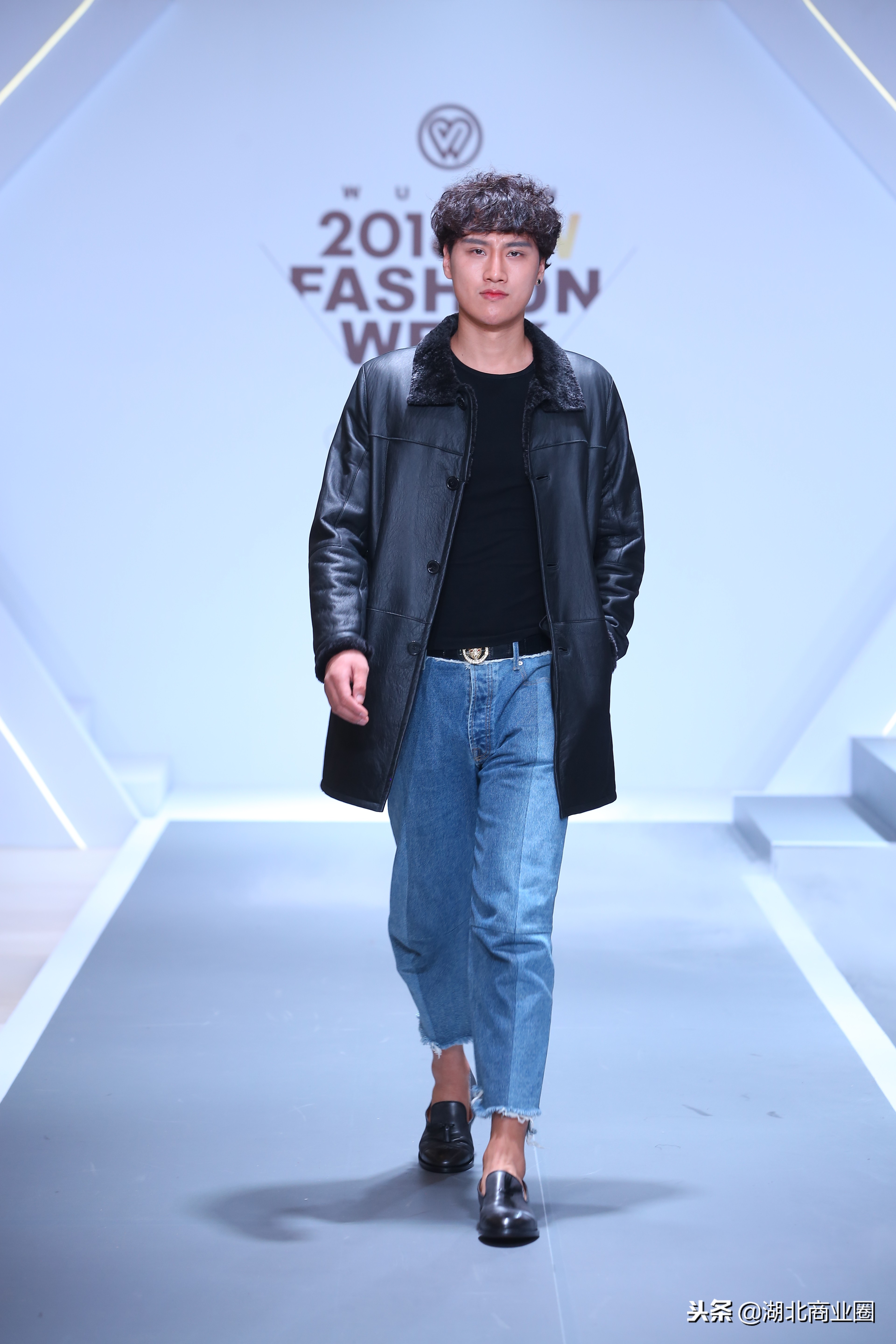 2015武汉国际时装周完美收官,武汉时装周闭幕传统服饰