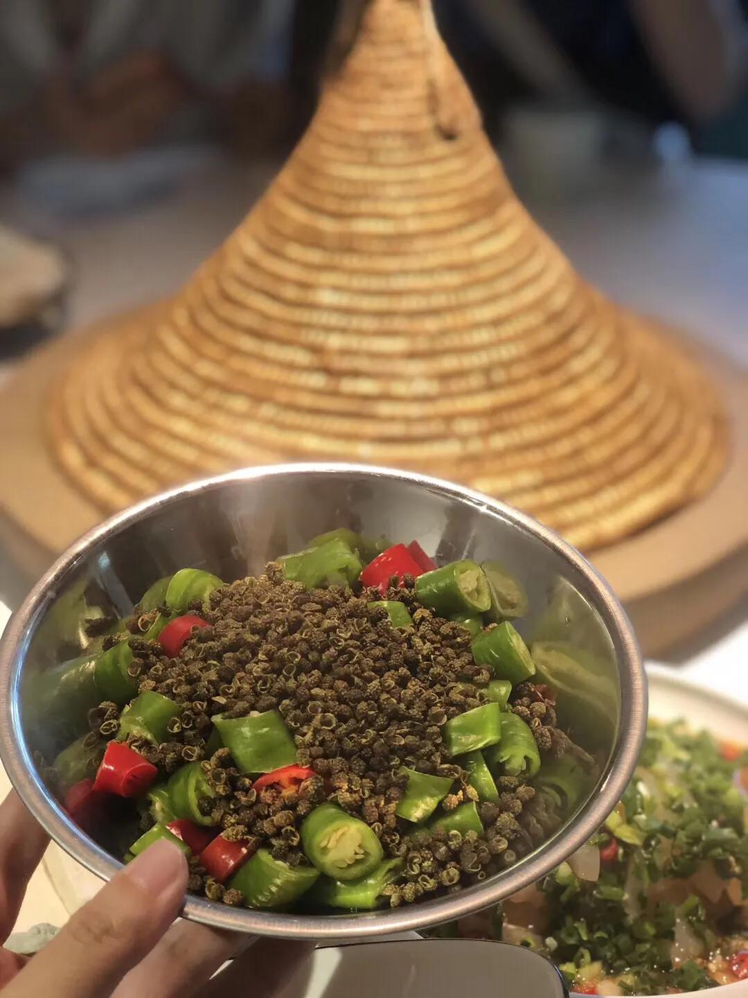 三溪福兴石锅鱼,三溪鱼蒸汽石锅鱼