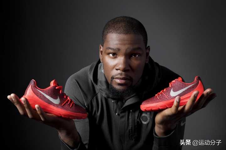 nba球员的鞋和普通人的鞋比,nba球员有多少鞋子