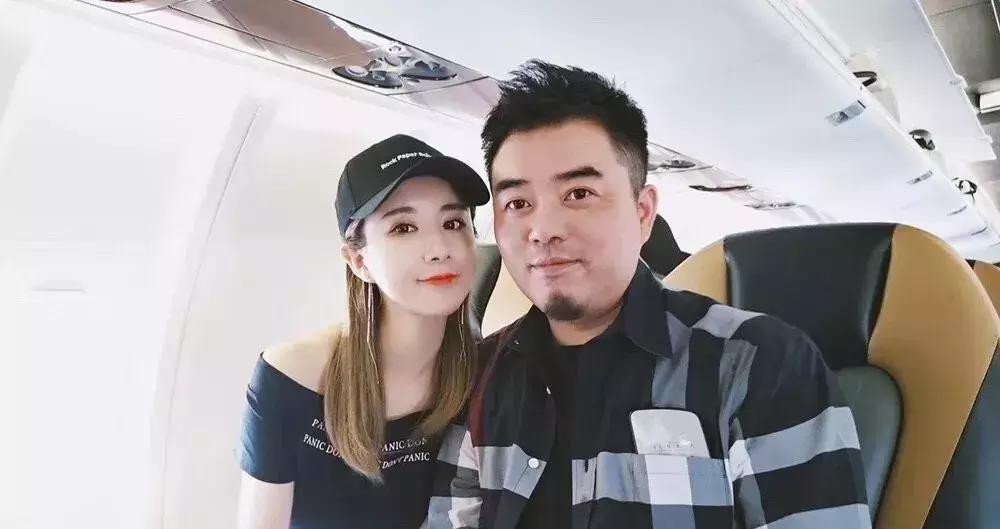 超越李佳琦的带货最多博主,张大奕李佳琦直播