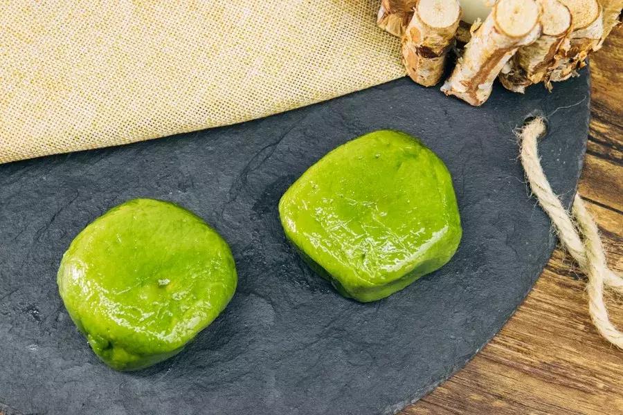 这两家朴实的青团,秒掉了市面上各种作妖对手...