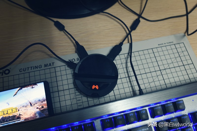 黑匣子助你在和平精英吃鸡如虎添翼，北通E1手游键鼠转换器