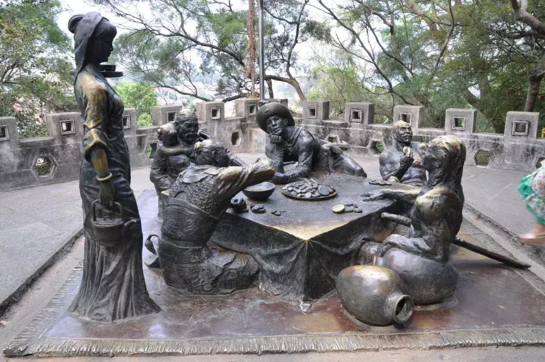 漳州和厦门全面对比,漳州和厦门经济比拼