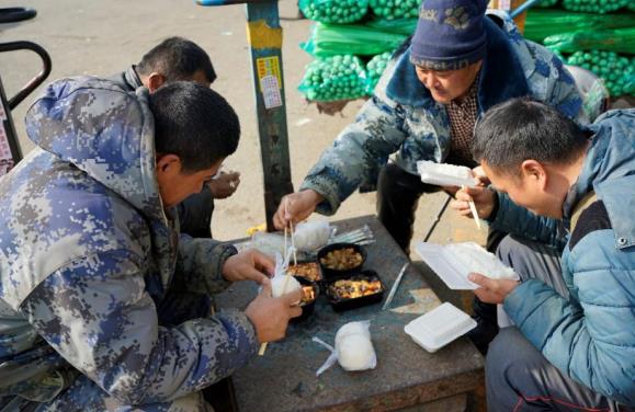 二胎妈妈凌晨三点半,四线城市二胎妈妈一天在干什么
